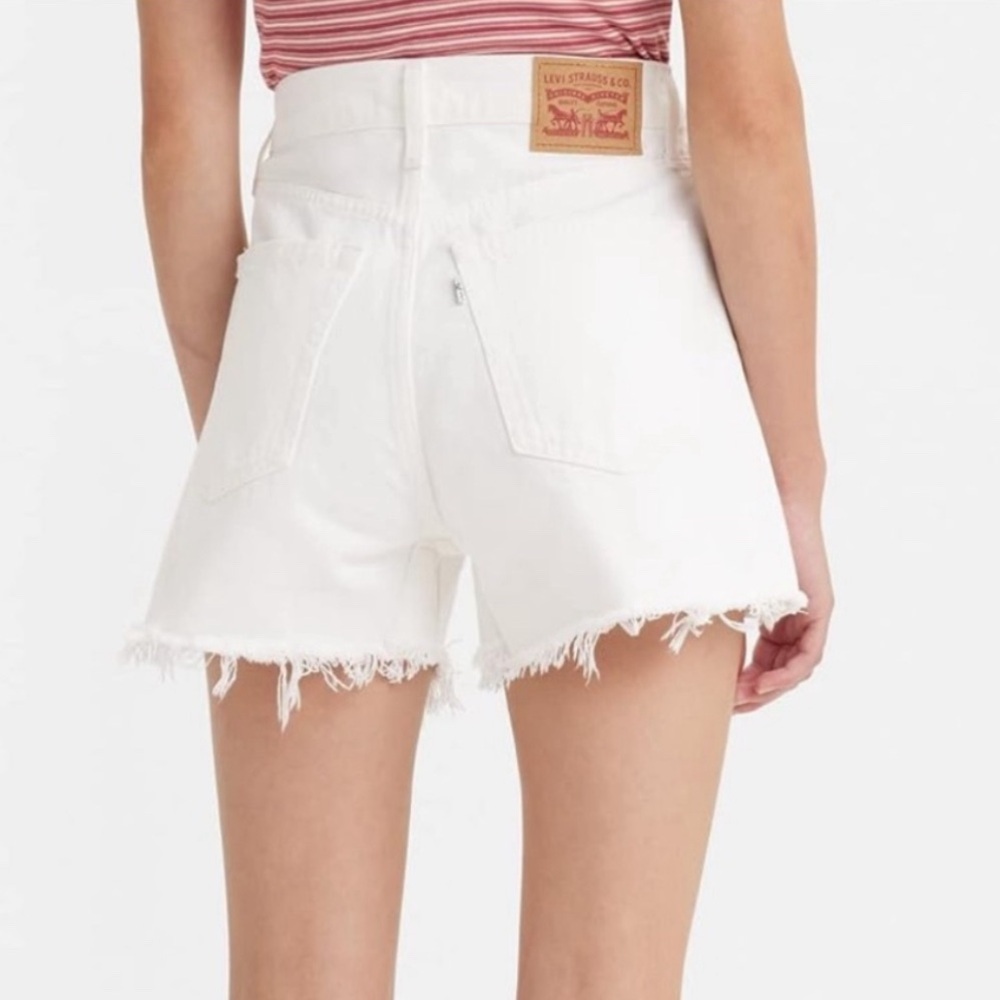 NWT Levi’s high-waisted mom shorts